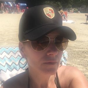 Meet your Posher, Michele